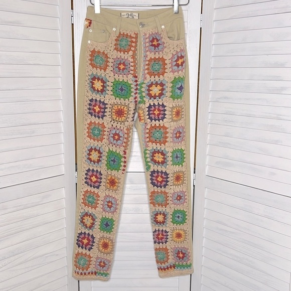 WE THE FREE l Zuni Crochet Crochet Rolled Mom Jeans Grandmacore Sz. 25 High Rise - Picture 4 of 14